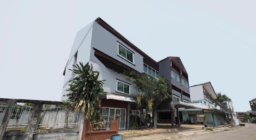 Aparthotel Bannsawasdee Chiang Rai Exterior foto